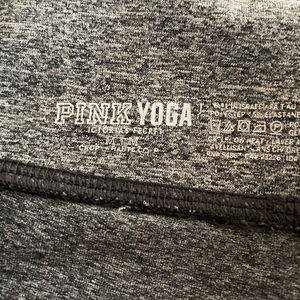 Victoria’s Secret PINK Crop Leggings